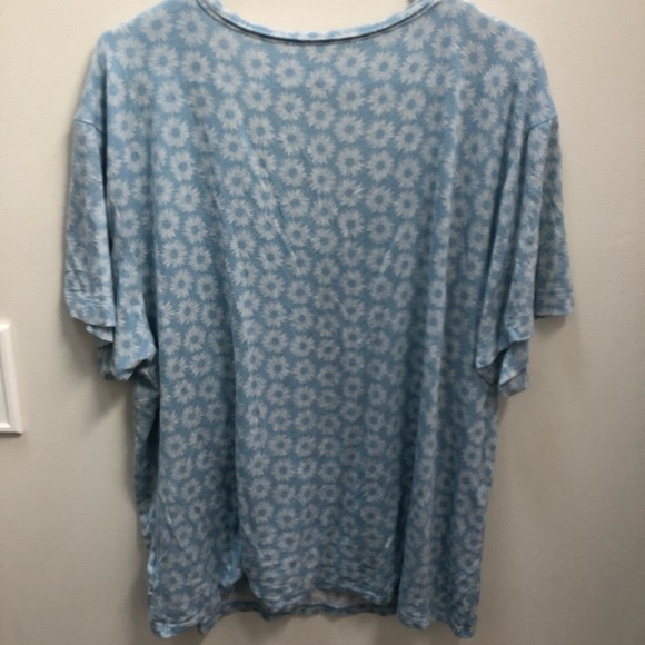 Blue Floral Women's Top - Picture 2 of 3